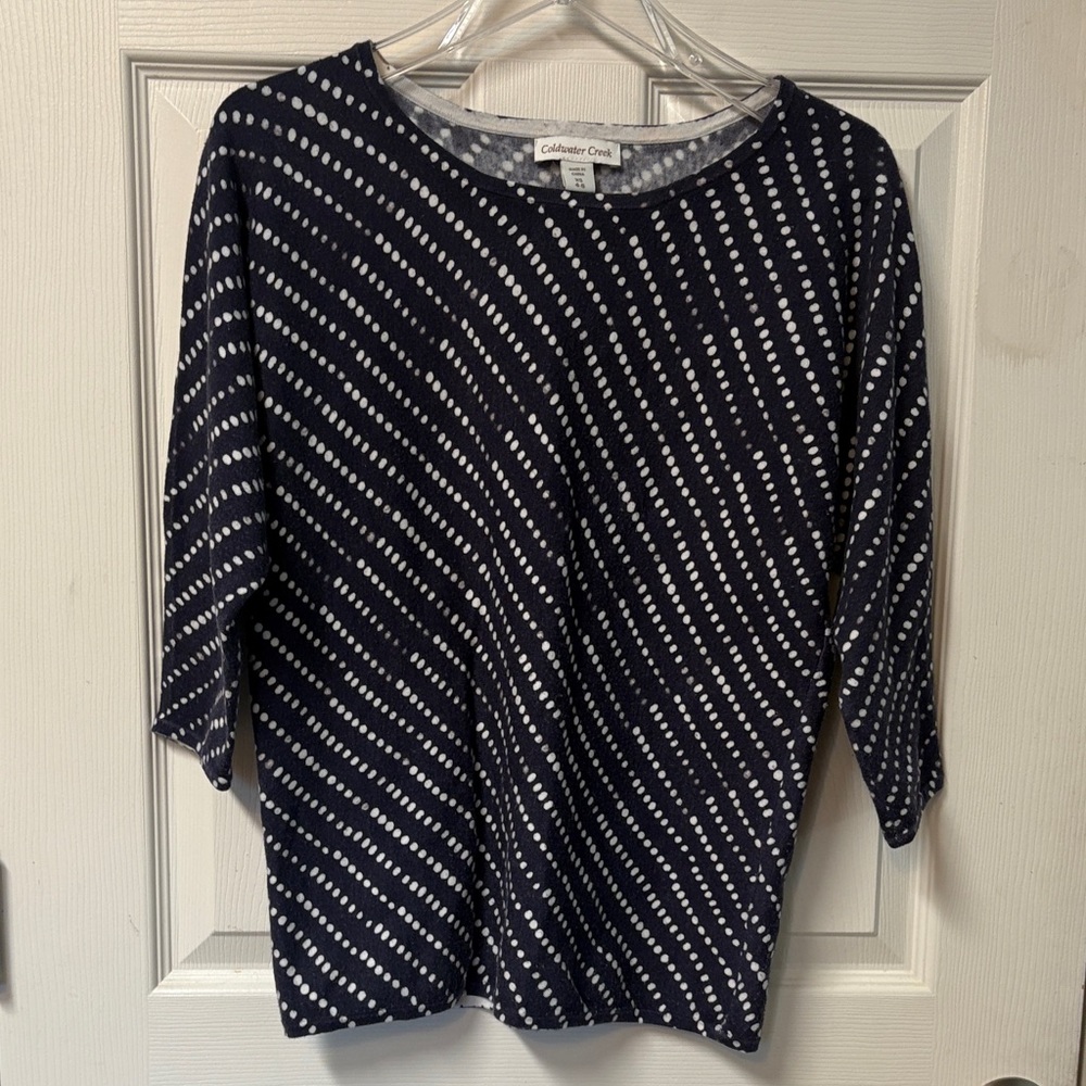 💜 3/$15. Coldwater Creek Navy and White Polka Dot Top